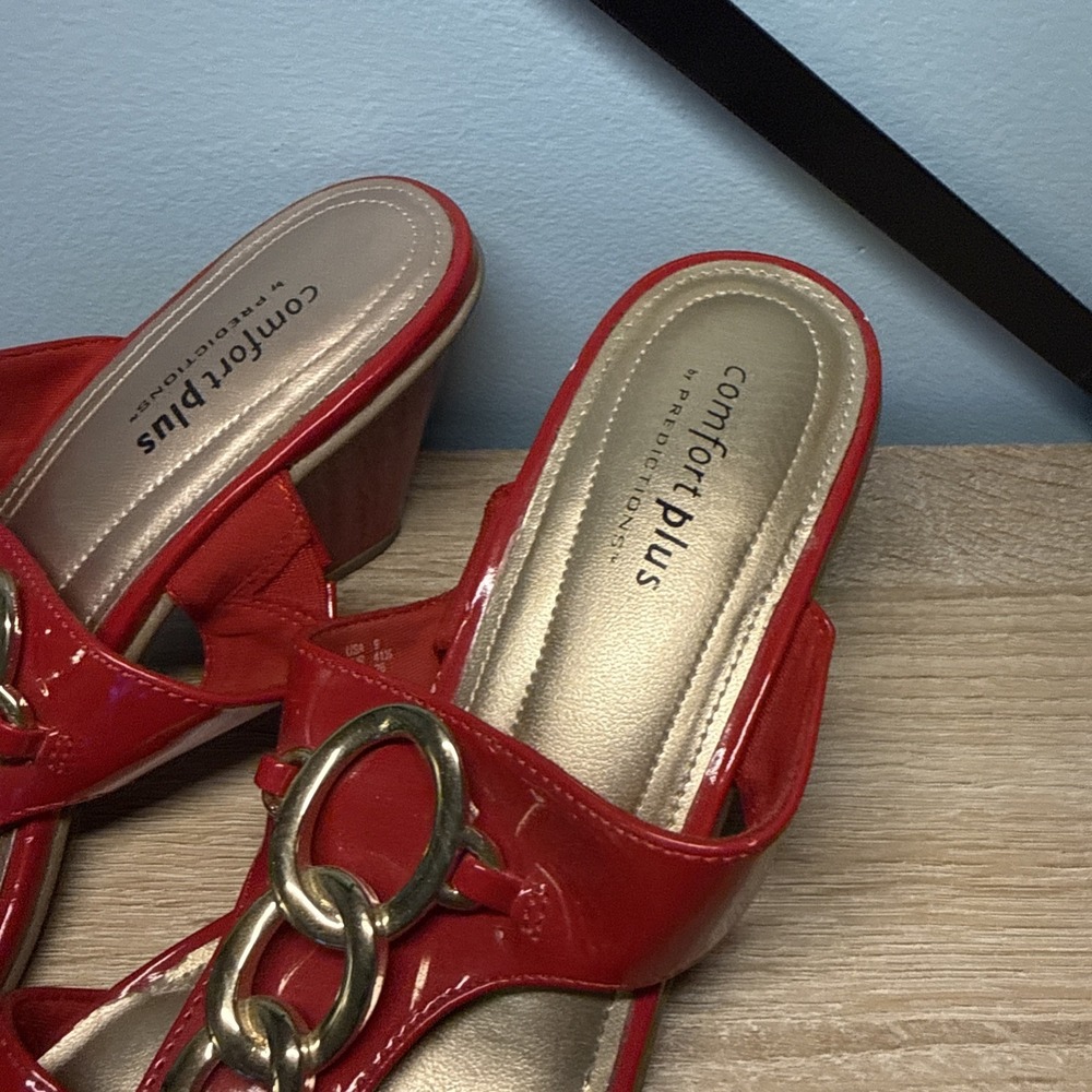 comfort plus by Predictions Red Patent Slingback Sandals with Gold Chain - Picture 2 of 7